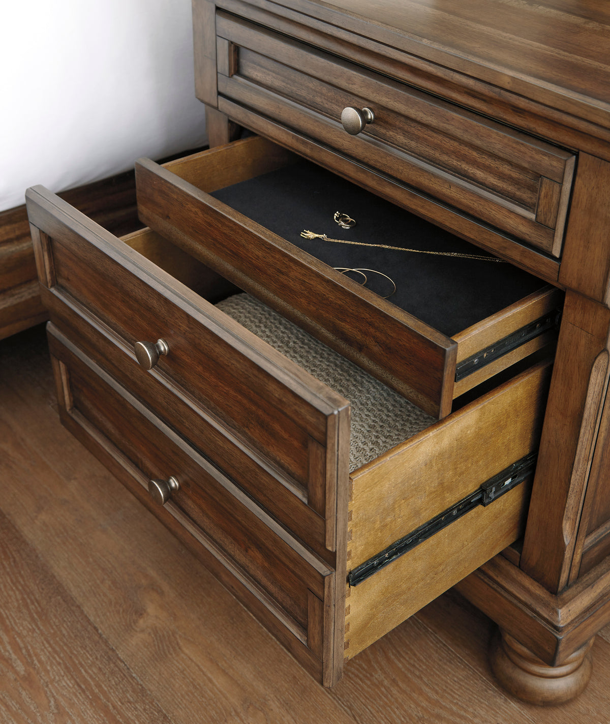 FLYNNTER,Night Table