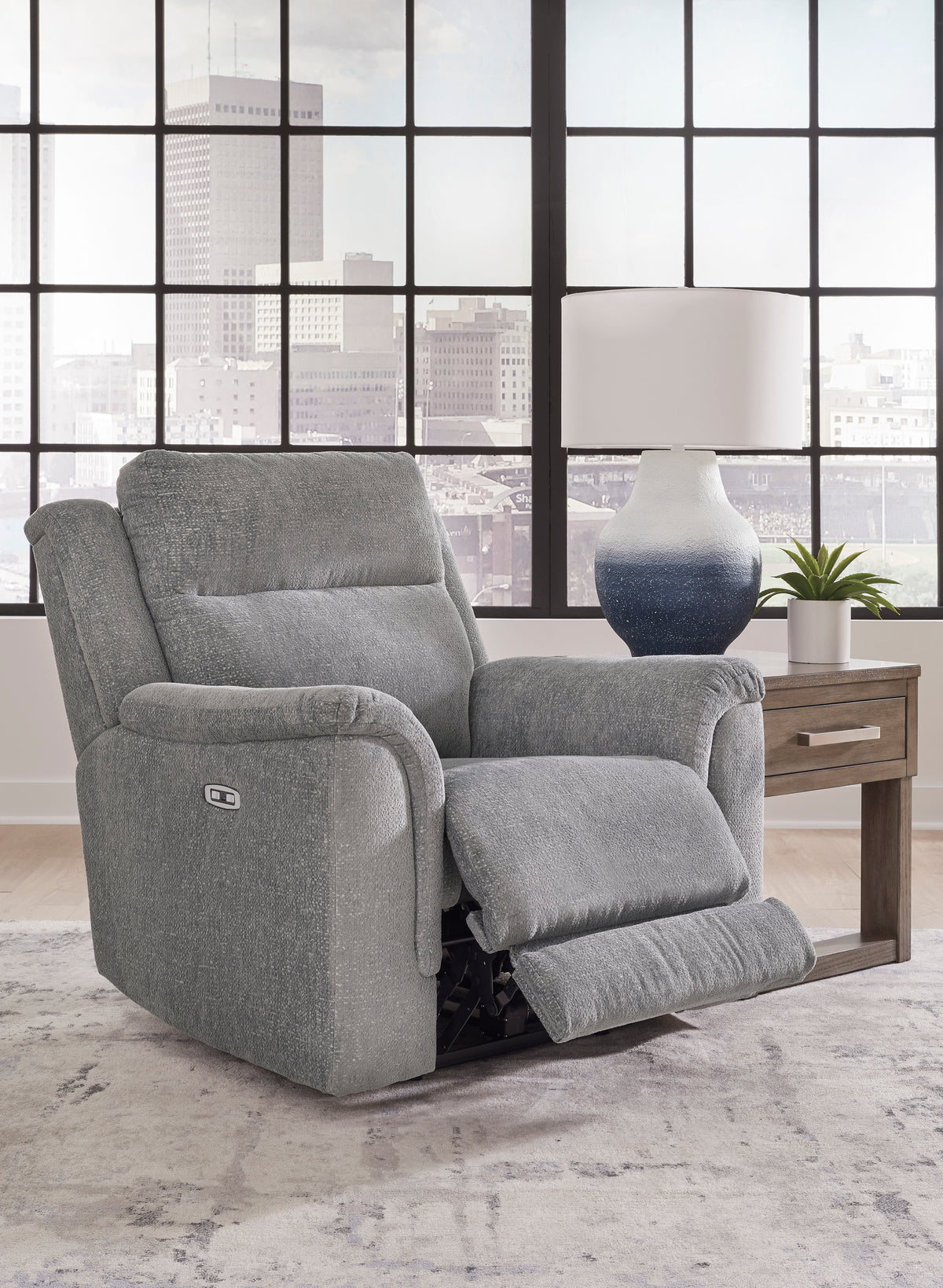 OVERFLOW/1RM,1 Seater Power Recliner Adj Headrest